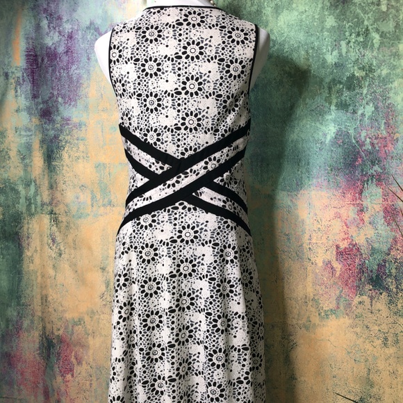 📌 Beige by eci Work to Weekend Ready Rayon Mix Lace Optic Sleeveless Dress - Picture 2 of 15